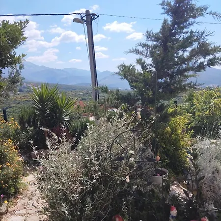 Cosy Split - In Area *